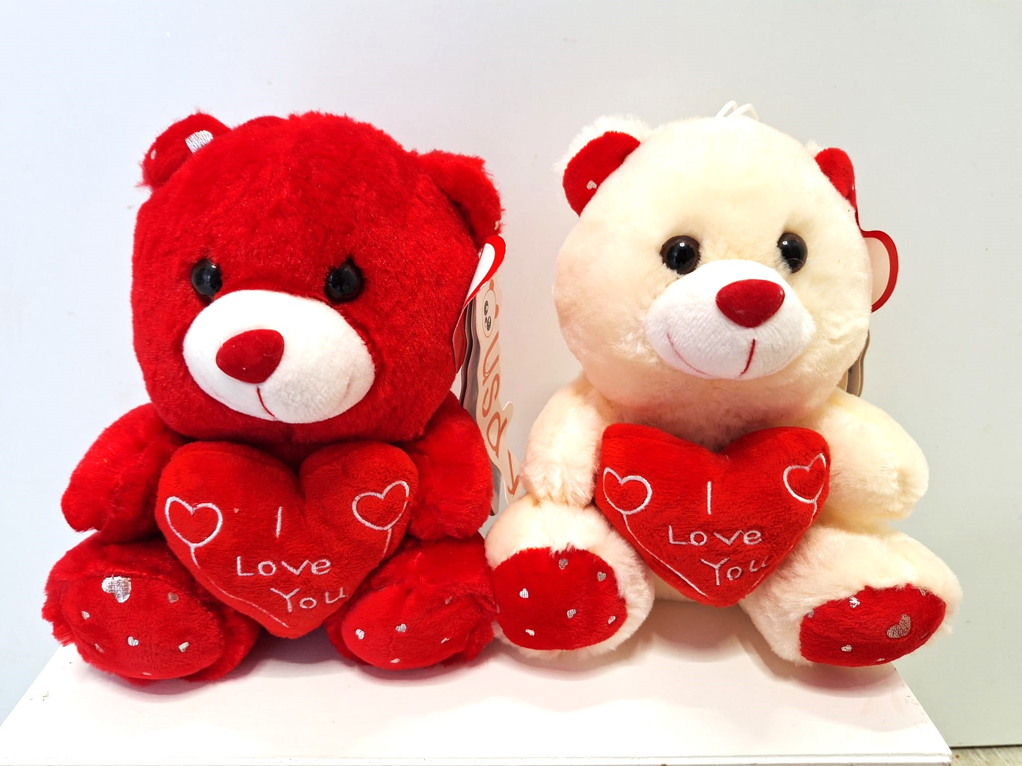 Suaves peluches de ositos, medidas aproximadas de alto 16 cm